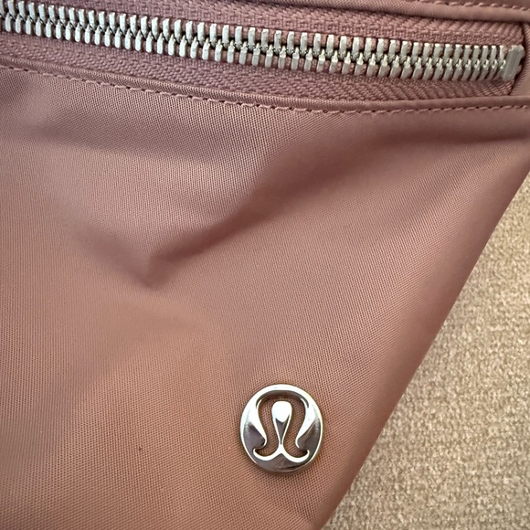 Lululemon Athletica Belt Bag - Picture 2 of 4